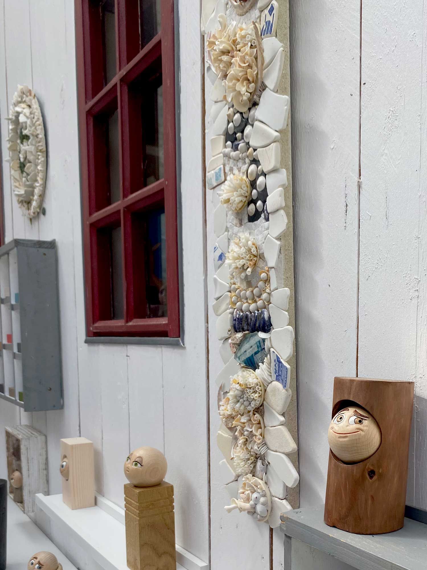 exposition des oeuvres des hotes : yves et lili